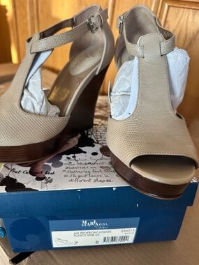 Maria Sharapova by Cole Haan Air Renfrow Wedge | Pumice Emb Liz | Size 7 | NEW